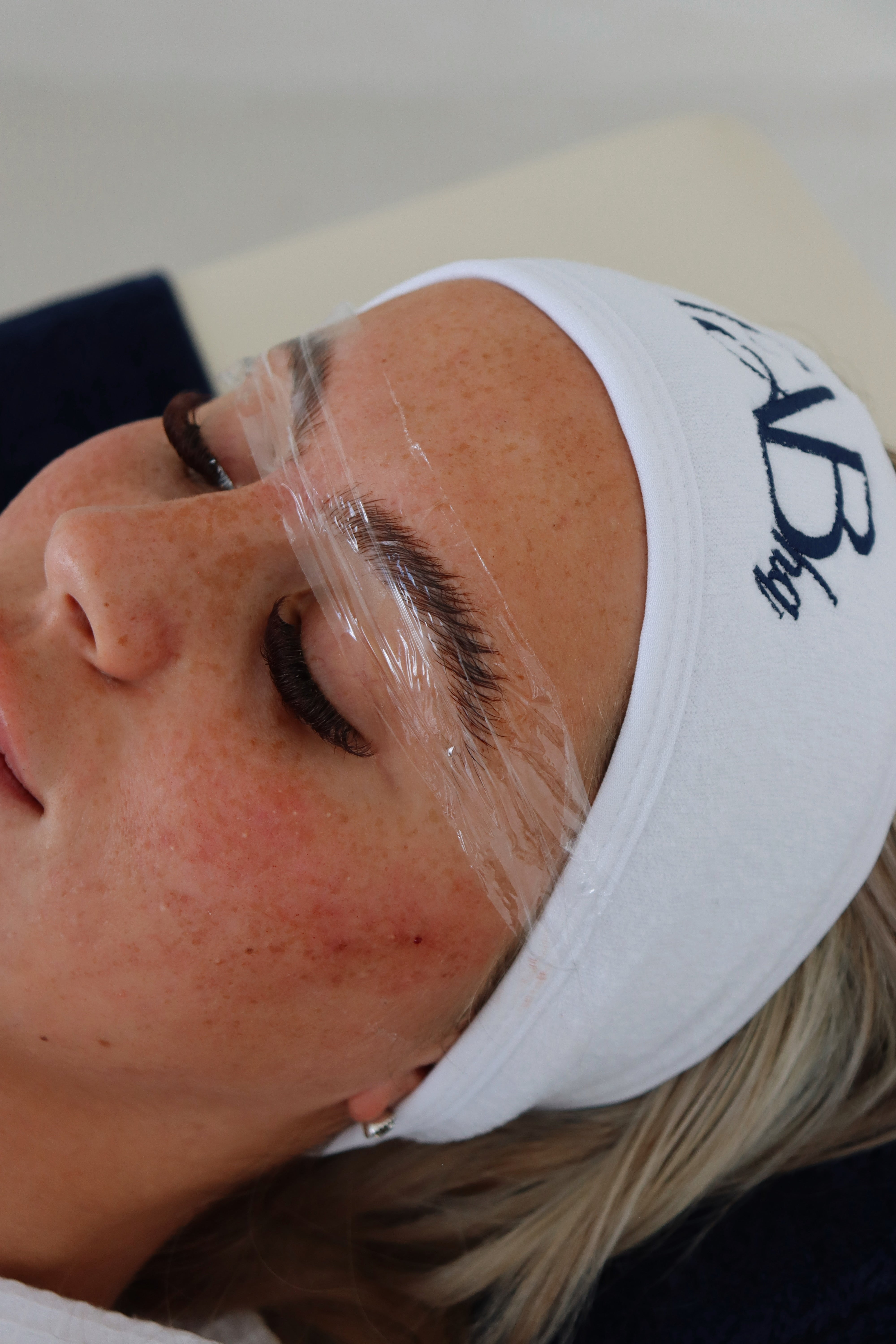 Ultimate Brows (brow shape & tint, brow lamination, henna brows, microblading)